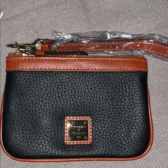 Dooney & Bourke Handbags - Small wristlet Dooney & Bourke Handbags - Small wristlet